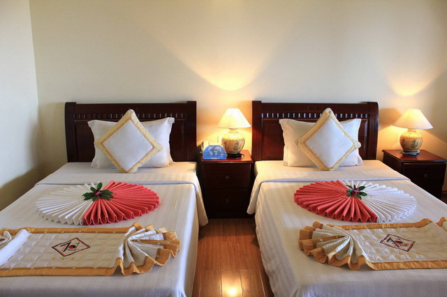 Phòng Deluxe - Hotel24h.net